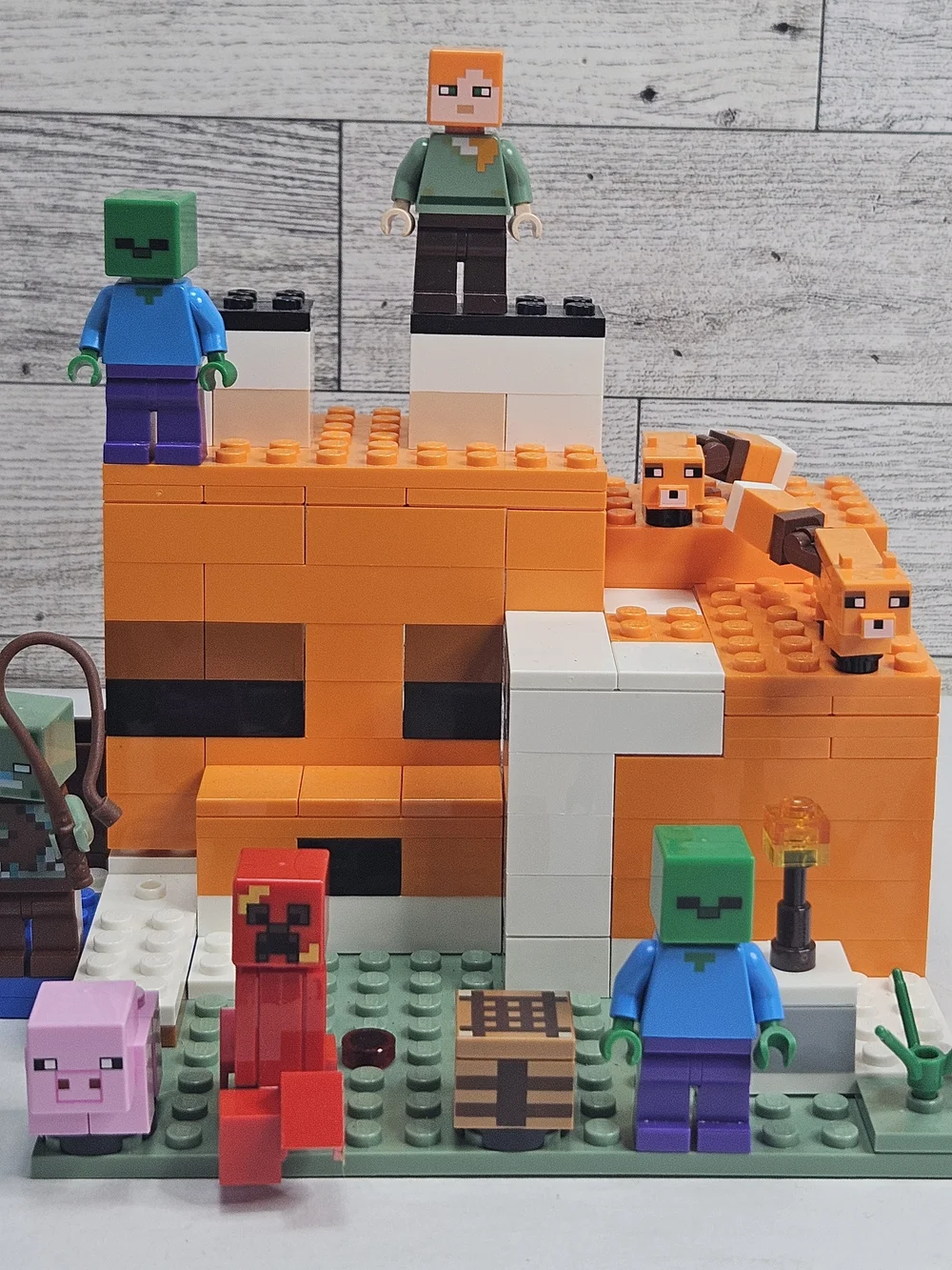 Minecraft LEGO Set with 11 Figures and Accessories